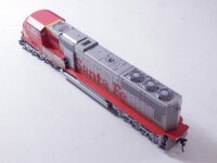 »GENESIS G6137 H0 DC · DIESELLOK SD 75M DER SANTA FE · OVP«