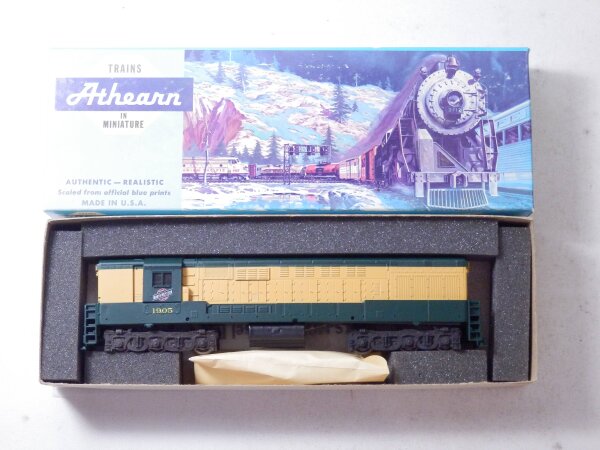 »ATHEARN 4303 H0 DC · DIESELLOK TRAINMASTER PWR C & NW · OVP«