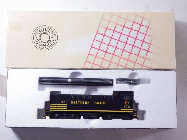 »STEWART HOBBIES 4717 H0 DC · DIESELLOK BALDWIN VO 1000 DER NORTHERN PACIFIC · OVP«